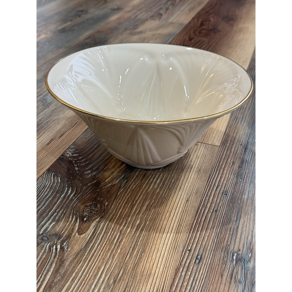 Lenox Ivory ~ USA ~ "SWEEPING FANS" Bowl ~ 9 1/2" " x 4 1/2" Deep